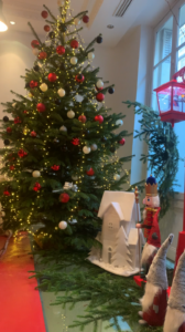 Décor Noël - Fleuriste spécialiste de l'événementiel - Fleuriste Décorateur Floral à Paris - Val Vert Fleurs