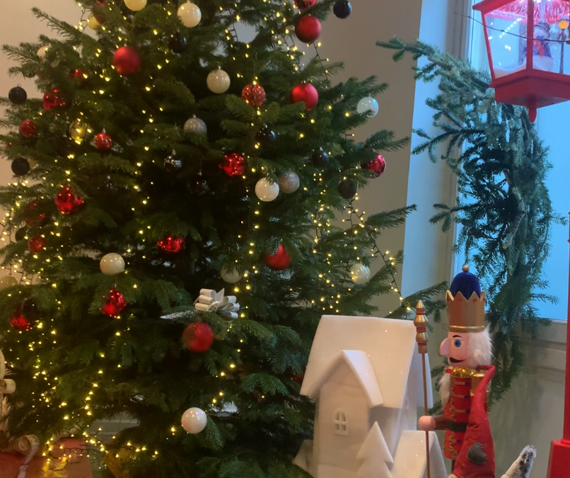 Décor Noël - Fleuriste spécialiste de l'événementiel - Fleuriste Décorateur Floral à Paris - Val Vert Fleurs